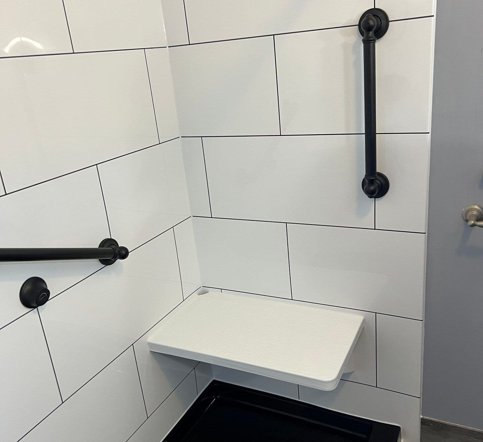 safety-shower-features-scaled-e1711484786712